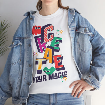 T-shirt con scritta "Create your magic"