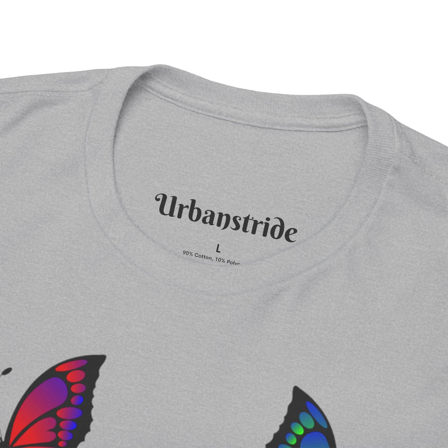 T-shirt con scritta "UrbanStride Butterfly Vibes