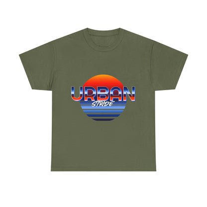 T-shirt con scritta "urbanstride" soleggiata