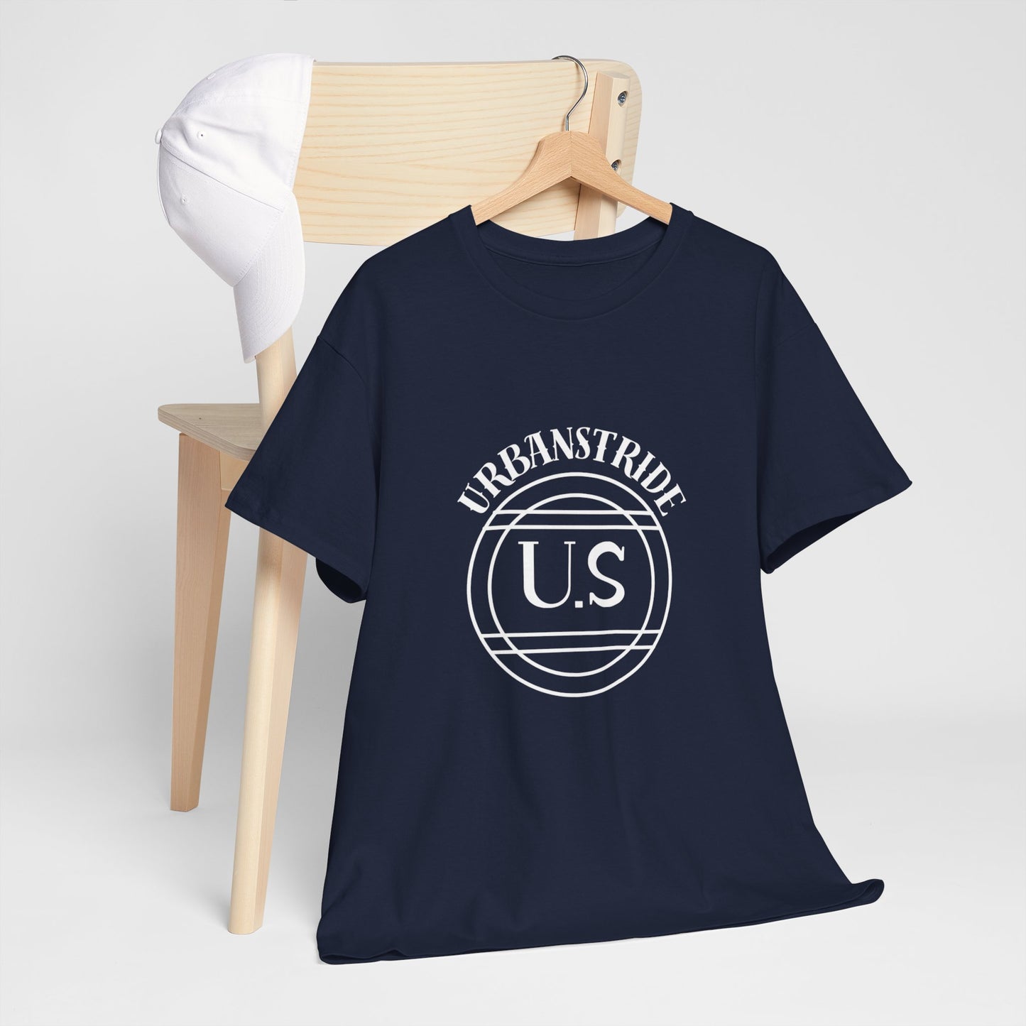 T-shirt con scritta "urbanstride" centrale