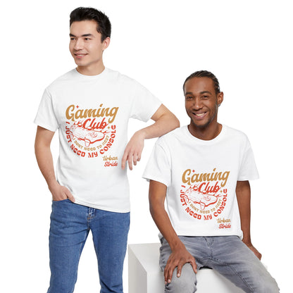 T-shirt con scritta “Gaming Club – I Just Need My Console”