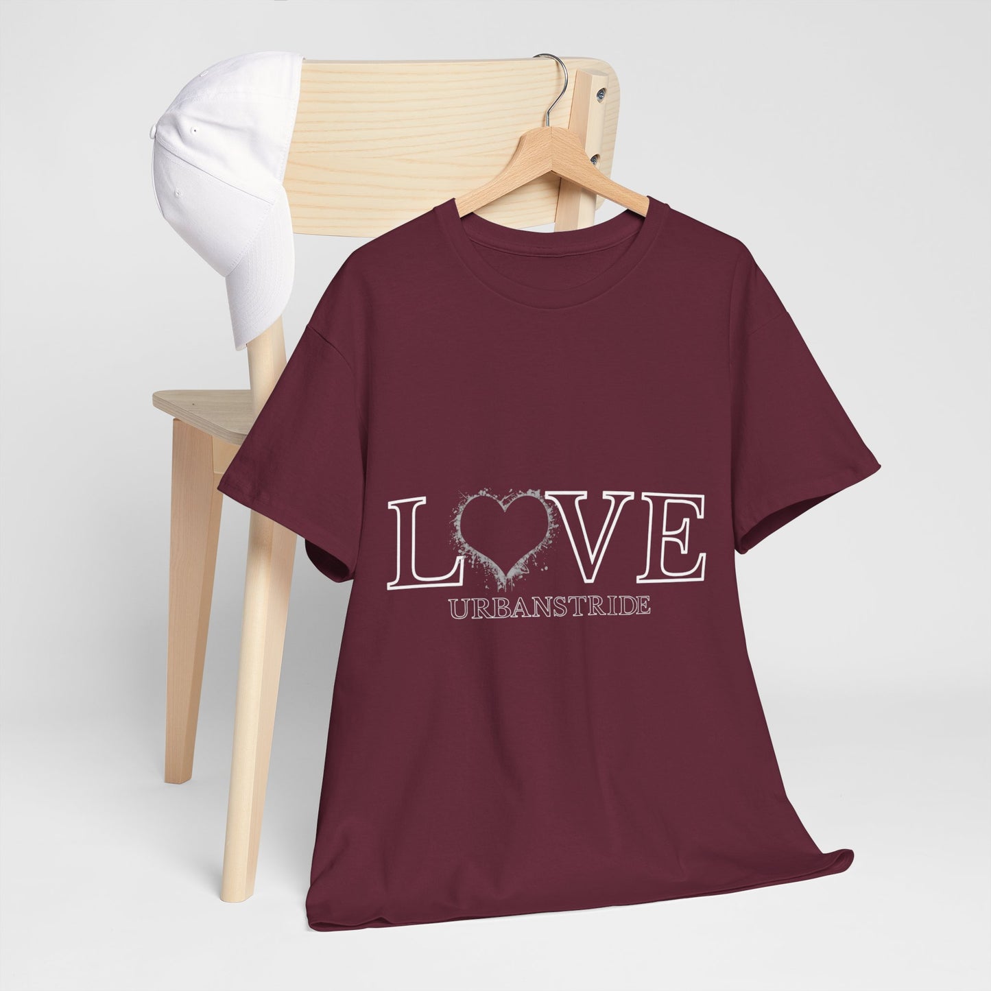 T-shirt con scritta “LOVE urbanstride"