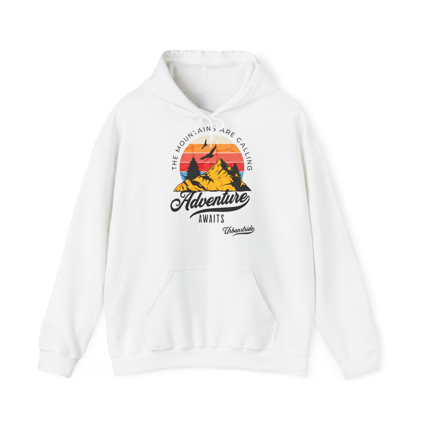 Felpa con scritta "The mountains are calling adventure"