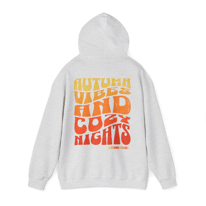 Felpa con scritta "Autumn vibes and cozy nights"