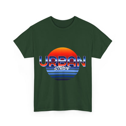 T-shirt con scritta "urbanstride" soleggiata