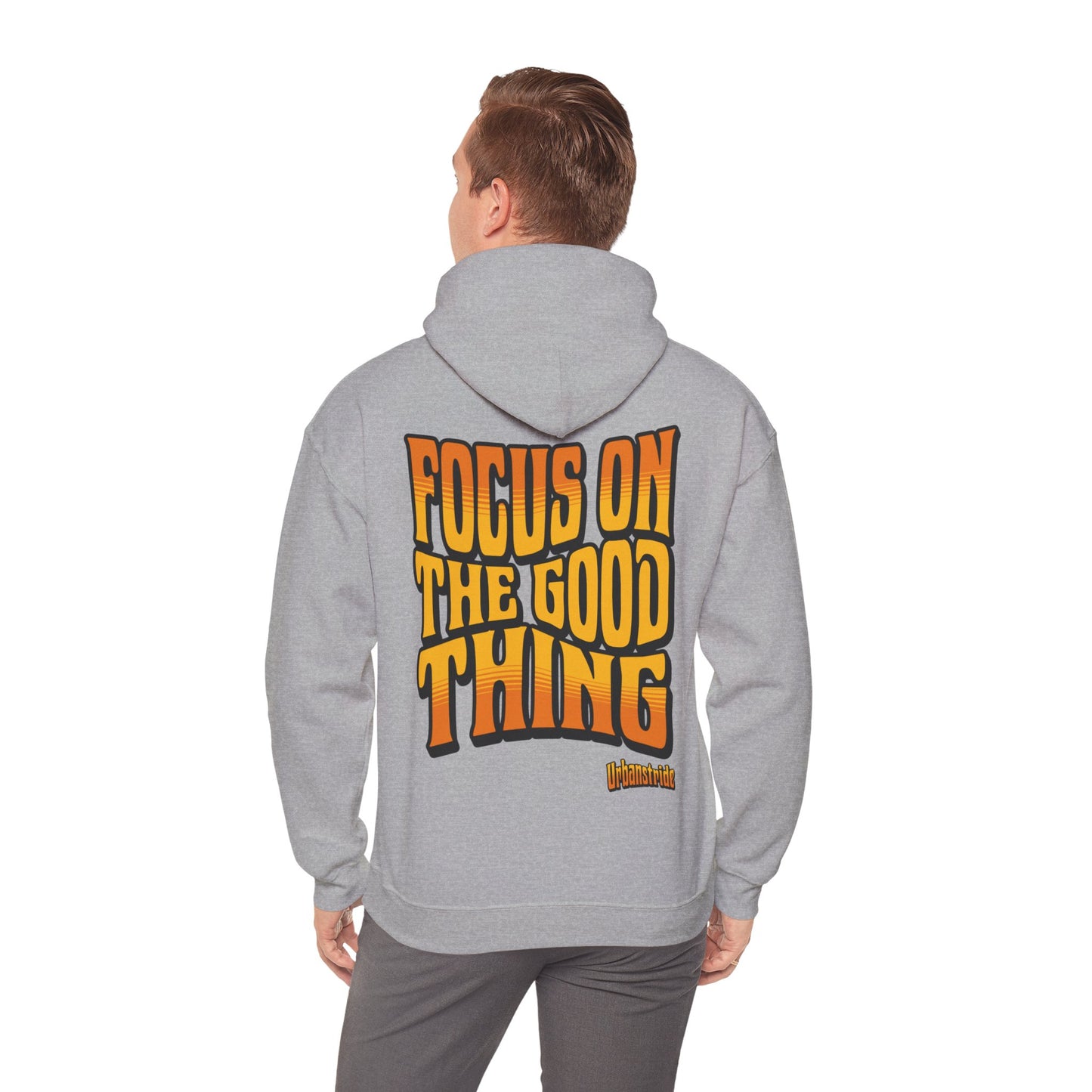 Felpa con scritta "Focus on the good thing"