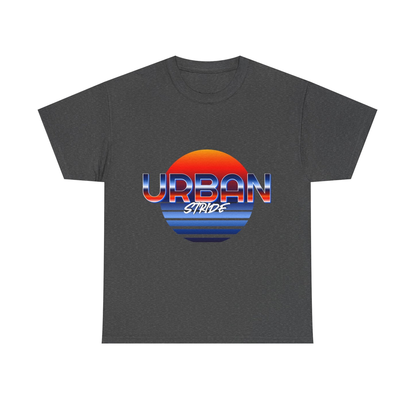 T-shirt con scritta "urbanstride" soleggiata