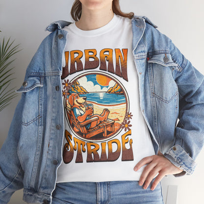 T-shirt con scritta "Urbanstride" e cane